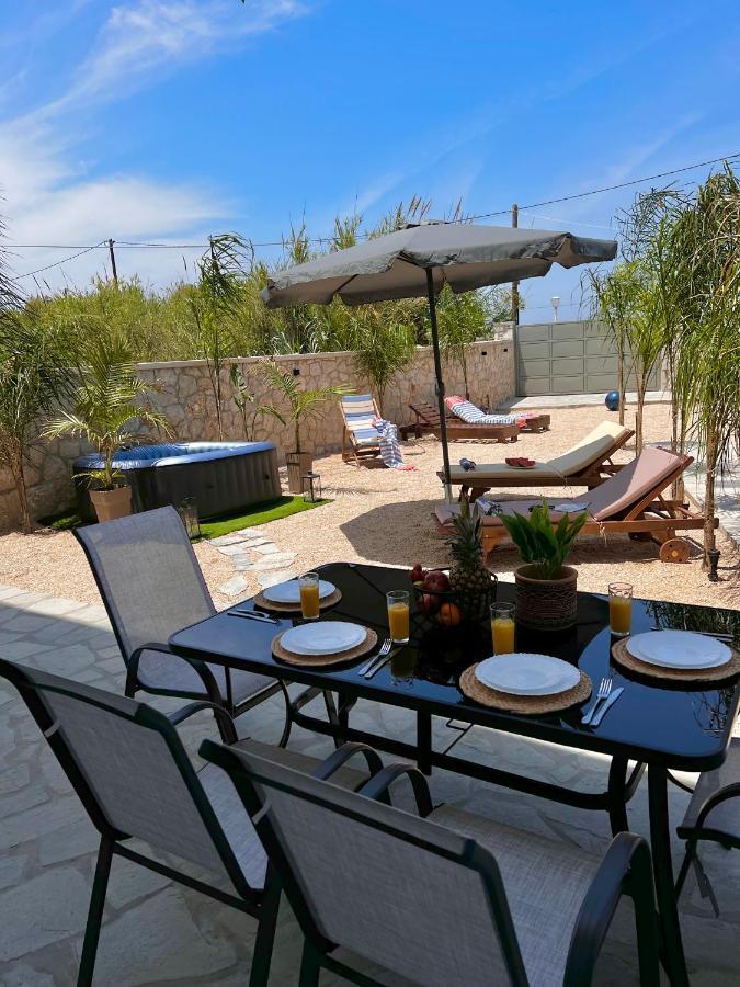 Odyssea Top View & Hot Jacuzzi Front Beach Kremastí Exterior foto