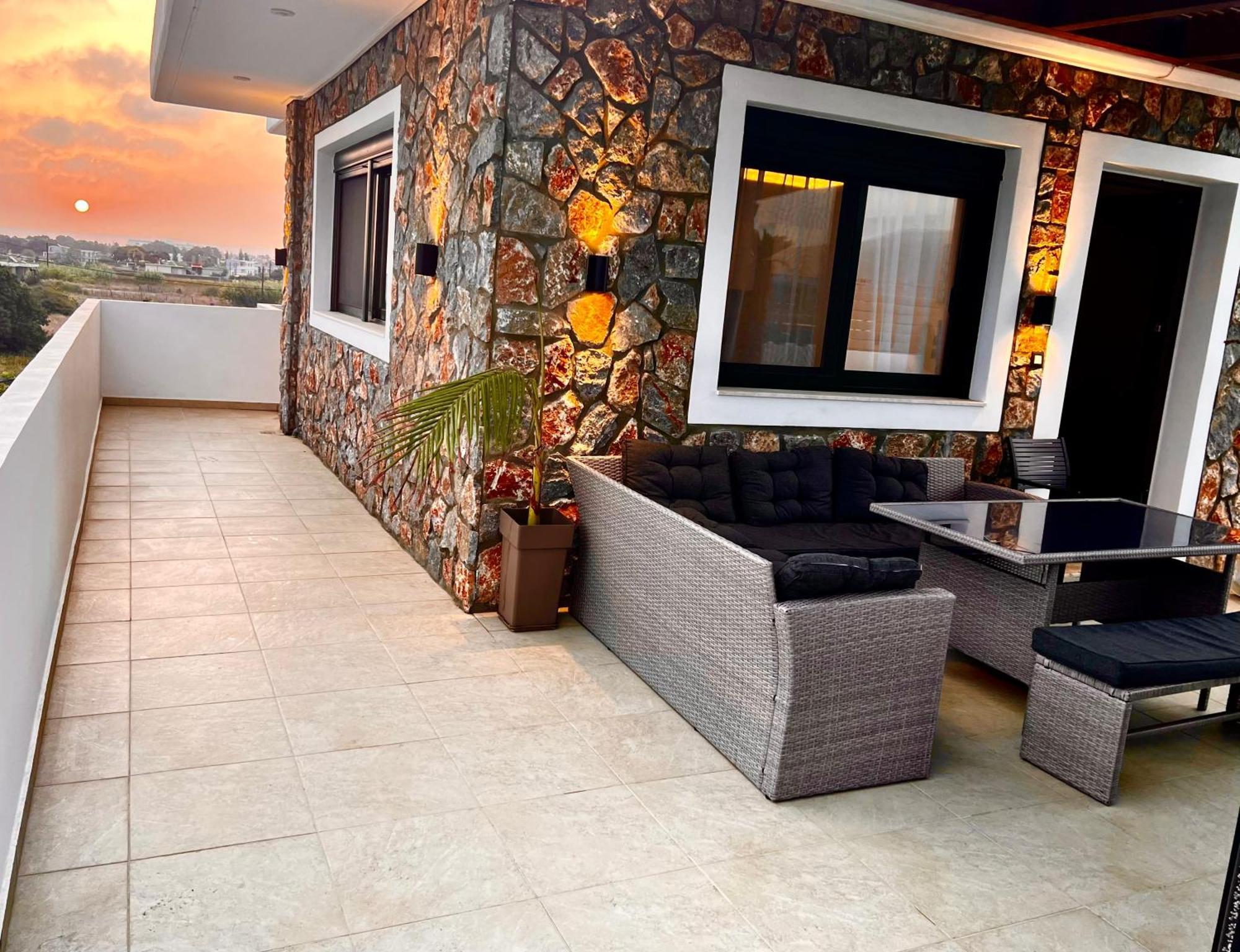 Odyssea Top View & Hot Jacuzzi Front Beach Kremastí Exterior foto