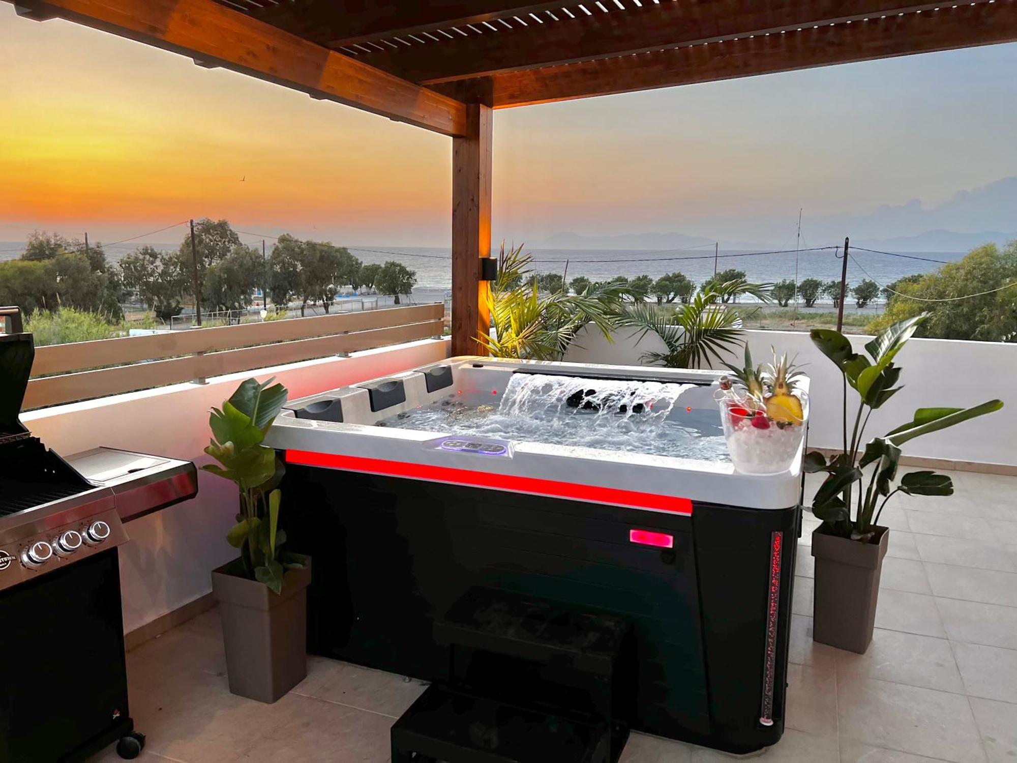 Odyssea Top View & Hot Jacuzzi Front Beach Kremastí Exterior foto