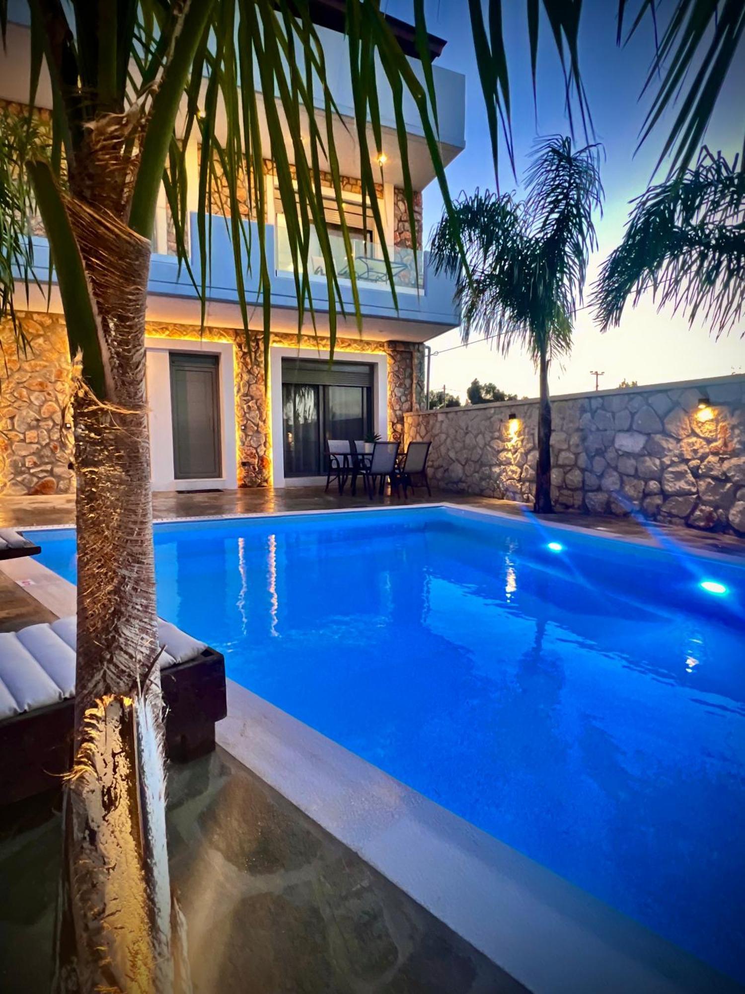 Odyssea Top View & Hot Jacuzzi Front Beach Kremastí Exterior foto